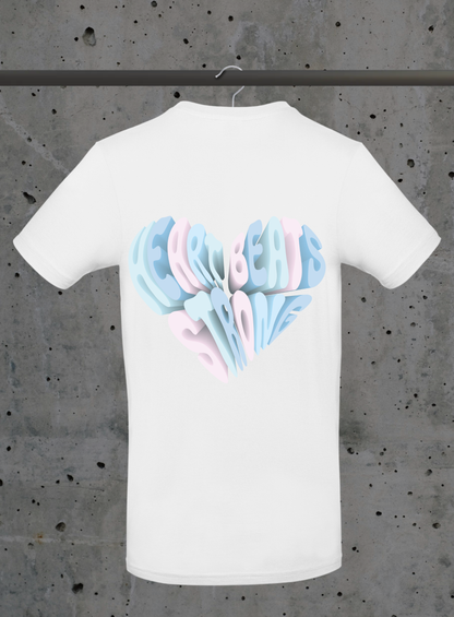 Heart Beats Strong T-Shirt – 3D Herz Typografie Design Pastell | 3DDigitaldruck
