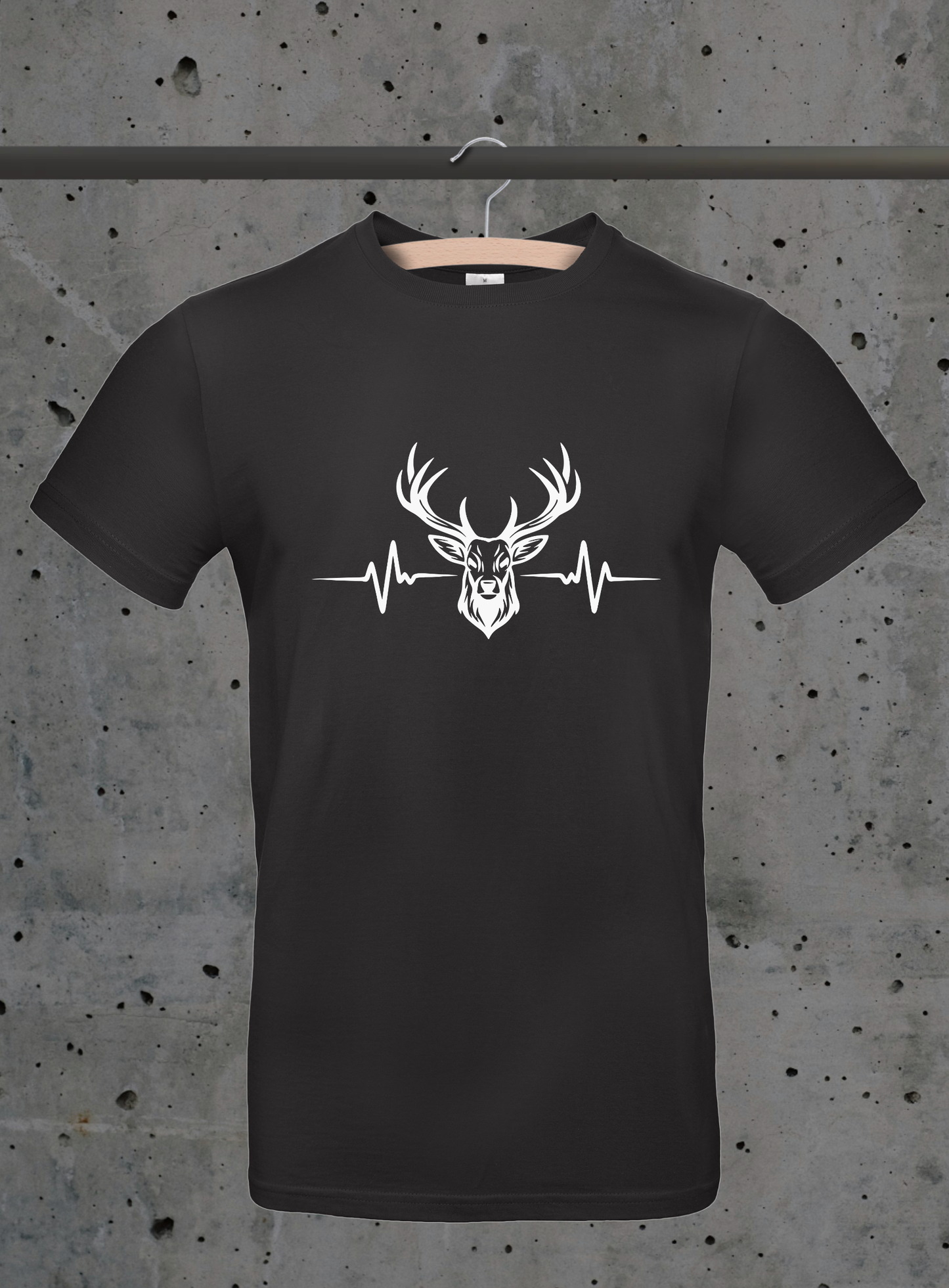 Heartbeat Deer T-Shirt – Hirsch Herzschlag Design | DTF Druck Bayern