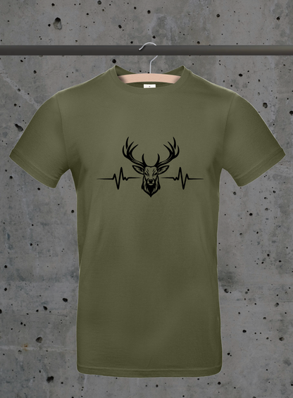 Heartbeat Deer T-Shirt – Hirsch Herzschlag Design | DTF Druck Bayern
