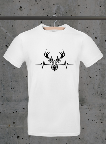Heartbeat Deer T-Shirt – Hirsch Herzschlag Design | DTF Druck Bayern